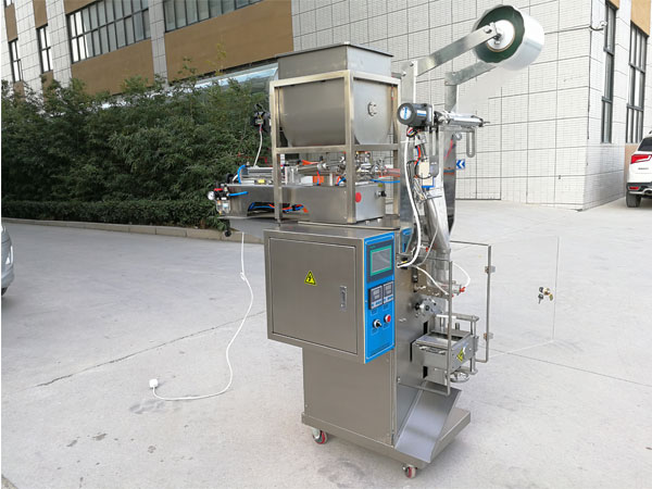 外賣小包裝辣椒油包裝機(jī)-小包裝辣椒油包裝機(jī)設(shè)備